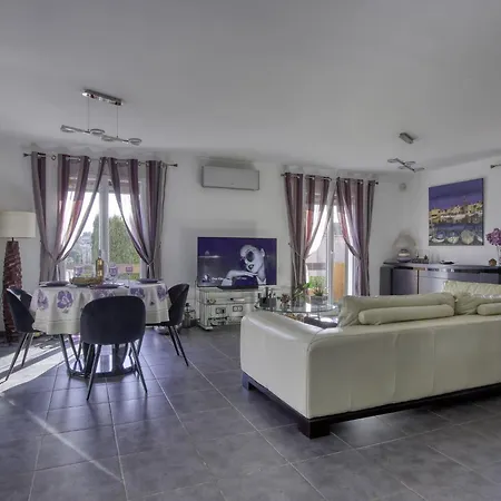 Prázdninový dům La Maison Chateau By Interhome Sanary-sur-Mer